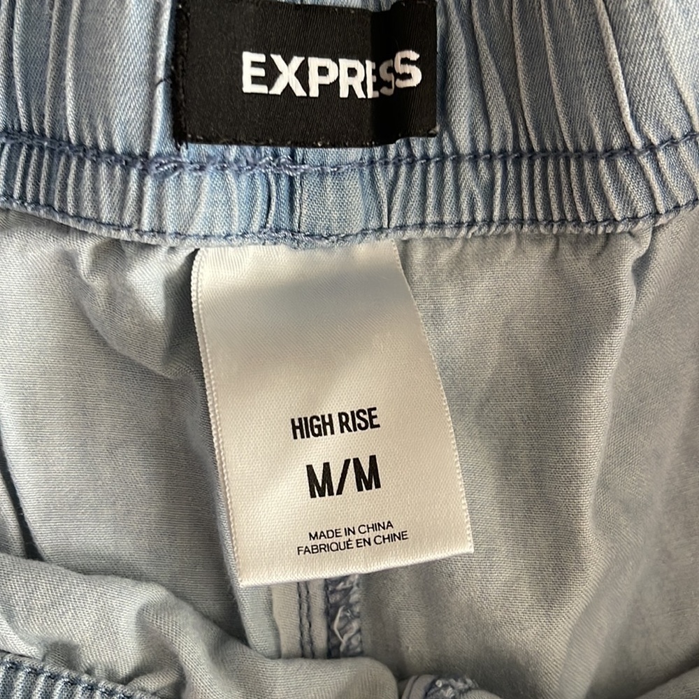 Express High Rise Shorts Size M - Picture 2 of 3